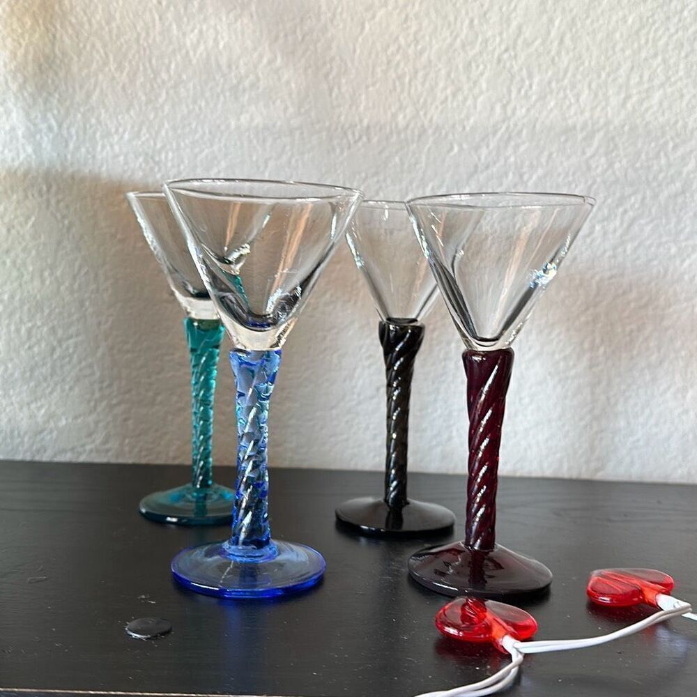 Vintage Set of 4 liquor Mini glasses Stem glasses set of 4